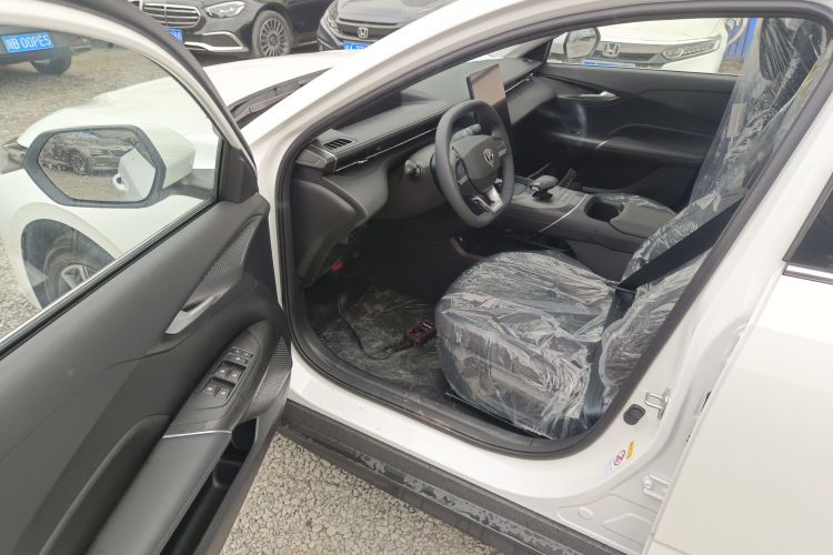 长安 逸动 2025款 蓝鲸 1.5T 500Bar尊贵型中控内饰7003