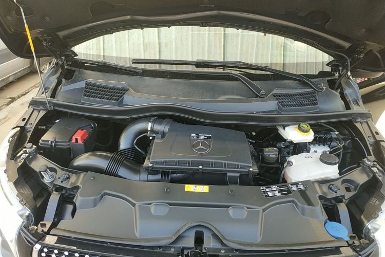 奔驰 威霆 2021款 2.0T 商务版 7座局部细节24