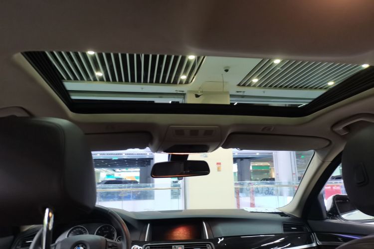 宝马5系 2014款 525Li 豪华设计套装中控内饰22