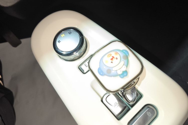 长安启源 长安Lumin 2022款 210km 香甜款中控内饰11