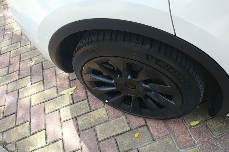 特斯拉 Model Y 2022款 改款 后轮驱动版车身外观6008