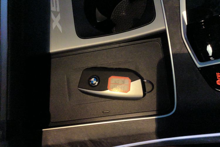 宝马X5 2026款 xDrive 30Li 尊享型M运动曜夜套装中控内饰11