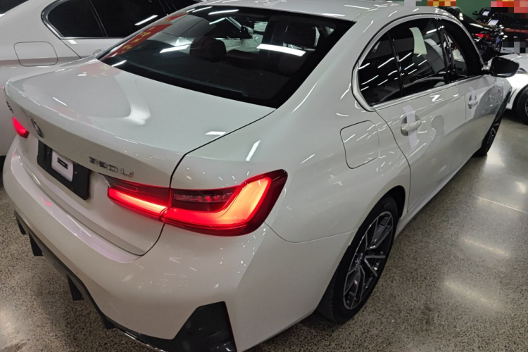 宝马3系 2024款 320Li M运动套装车身外观7