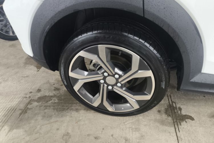 领克06 2023款 Remix 1.5T 劲Halo车身外观6008