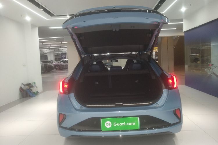 极氪001 2025款 WE版 100kWh 后驱局部细节23