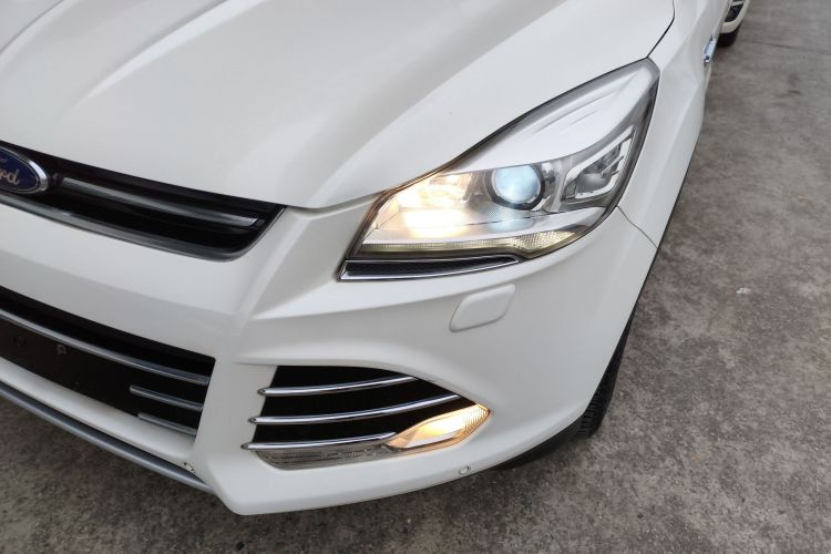 福特 翼虎 2015款 2.0L GTDi 四驱运动型局部细节36