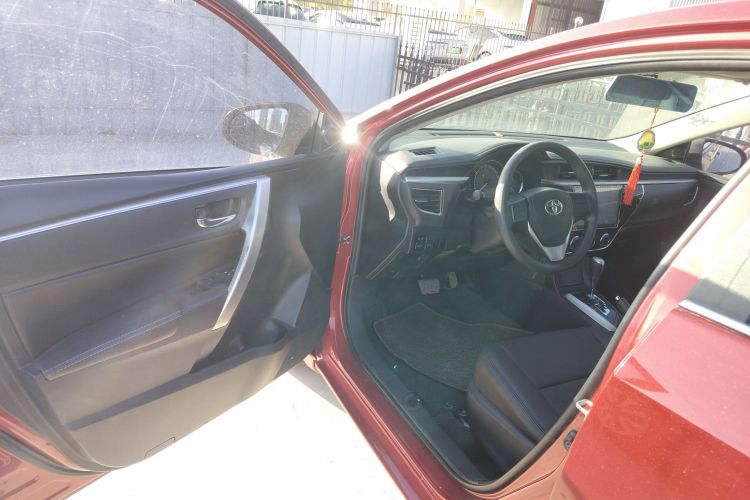 丰田 卡罗拉 2017款 1.6L CVT GL中控内饰7003