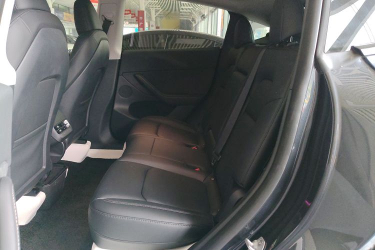 特斯拉 Model Y 2024款 长续航全轮驱动版中控内饰21