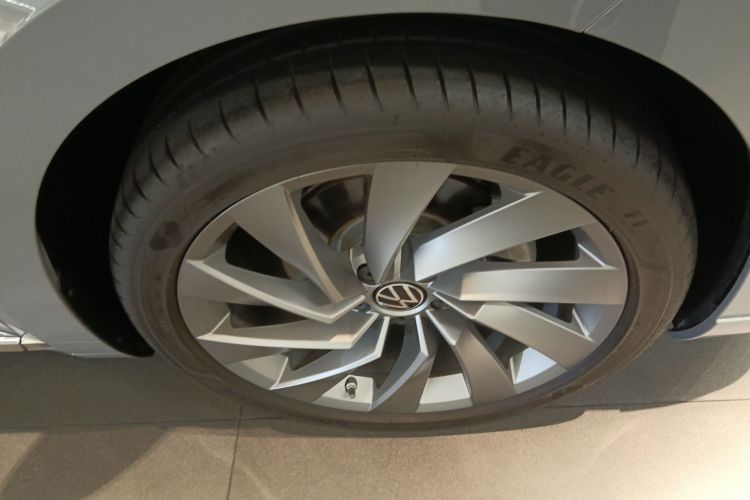 一汽-大众CC 2024款 380TSI 夺目 众享款车身外观10