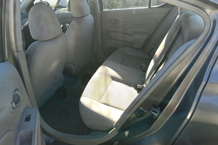 日产 阳光 2015款 1.5XE 手动舒适版中控内饰7004