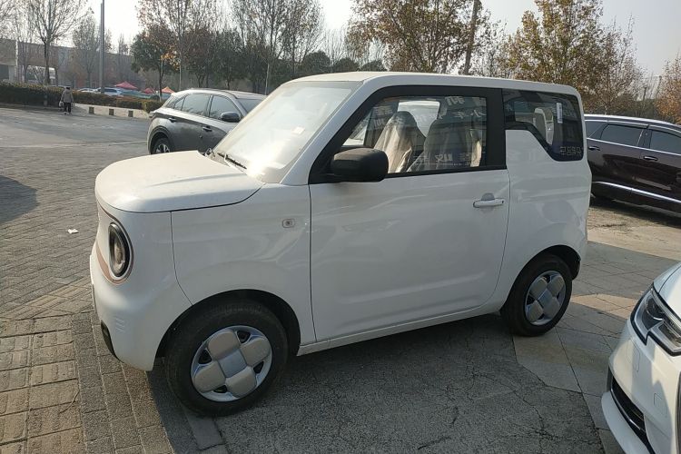 吉利银河 2024款 熊猫mini 200km 耐力熊车身外观4