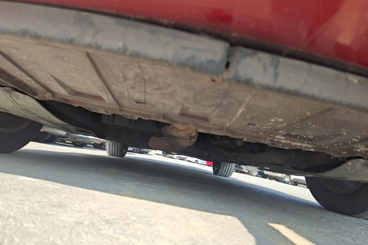 别克 君威 2014款 1.6T 时尚技术型局部细节9008