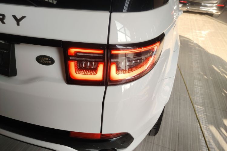 路虎 发现运动版 2020款 249PS R-Dynamic 性能版车身外观9