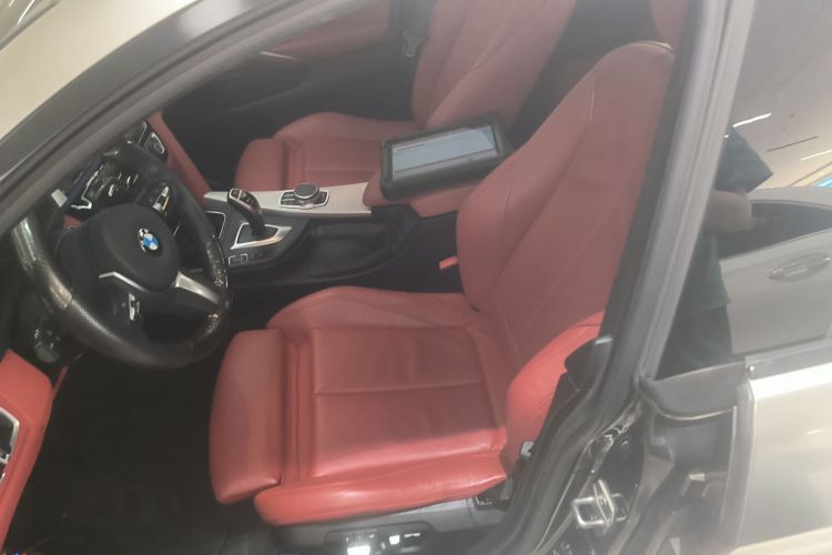 宝马4系  425i Gran Coupe M运动曜夜版局部细节19