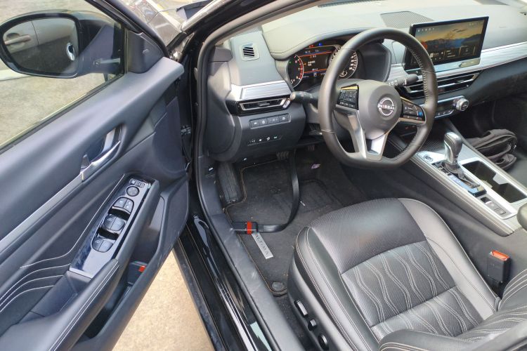 日产 天籁 2022款 2.0T XL 进享版中控内饰7003