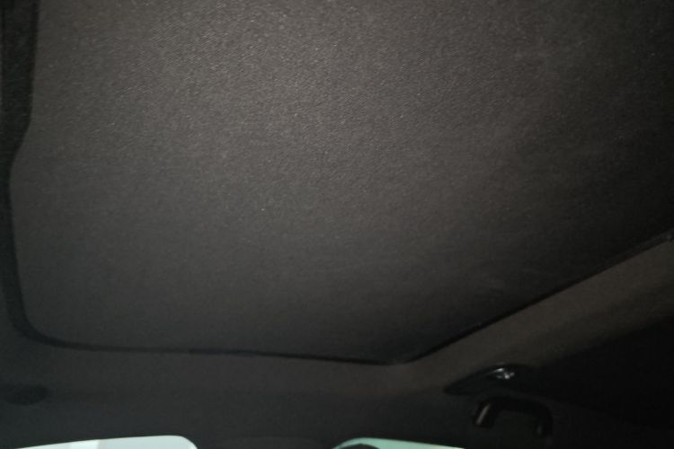 小鹏P7 2023款 P7i 610 鹏翼性能版局部细节22