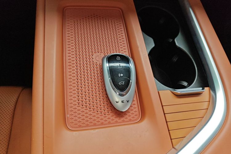 魏牌 蓝山 2025款 四驱 Ultra中控内饰7001