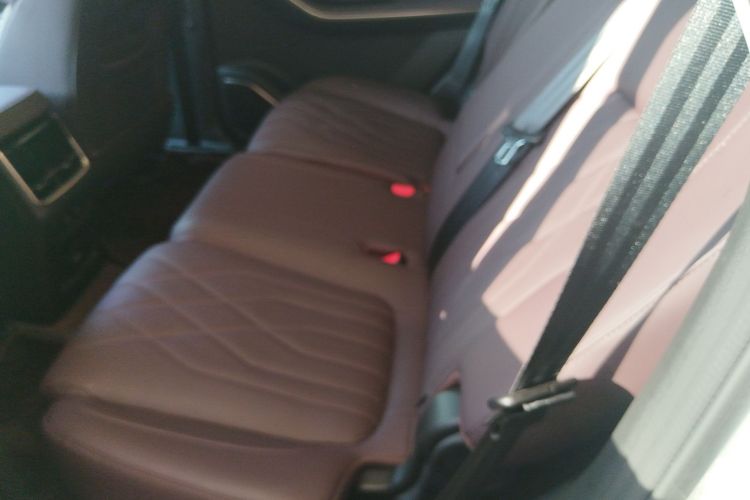 捷途X90 PRO 2024款 1.6T DCT豪华版 7座中控内饰7004