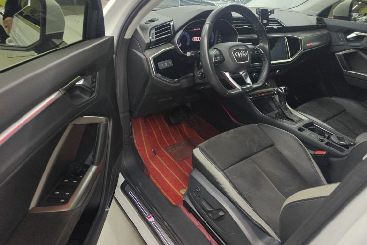 奥迪Q3 2020款 45 TFSI quattro 时尚动感型中控内饰20
