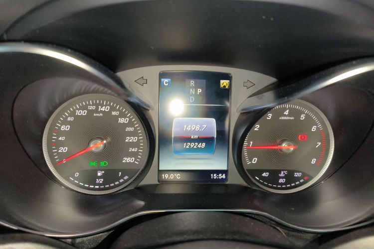 奔驰C级 2018款 C 200 L 运动版 成就特别版局部细节14