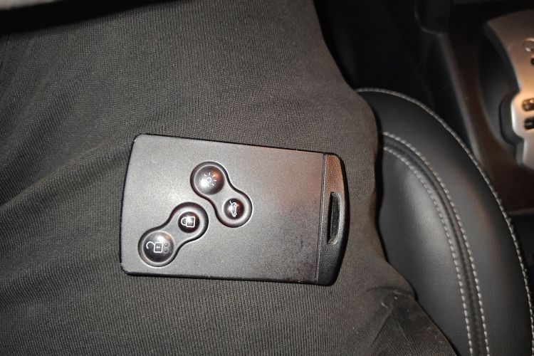 雷诺 科雷傲(进口) 2015款 2.0L 两驱标准版中控内饰11