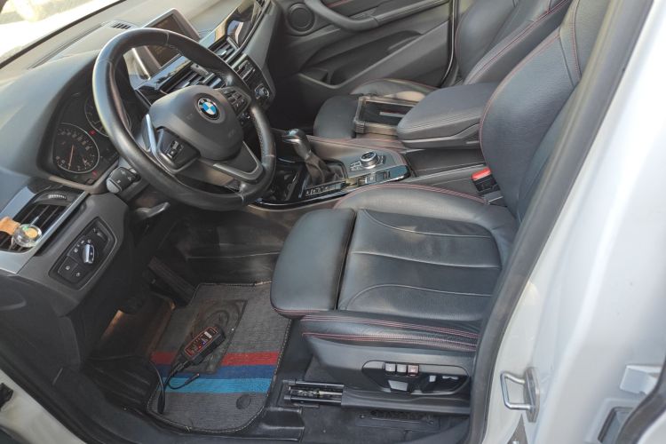 宝马X1 2016款 sDrive20Li 豪华型中控内饰19