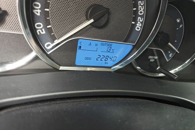 丰田 卡罗拉 2017款 改款 1.6L 手动GL中控内饰15