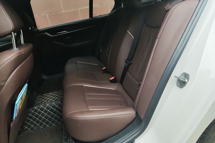 宝马5系新能源 2021款 535Le M运动套装中控内饰21