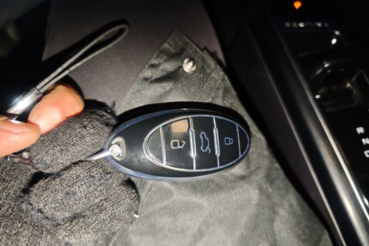 奔腾B70 2024款 龙腾版 1.5T 领创型中控内饰7001