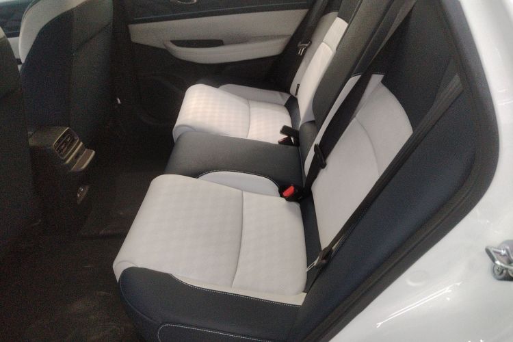 灵悉L 2024款 头号玩家版中控内饰21