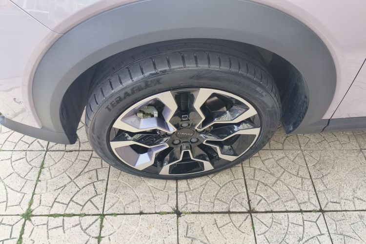 领克06 2023款 Remix 1.5T Shero车身外观6007