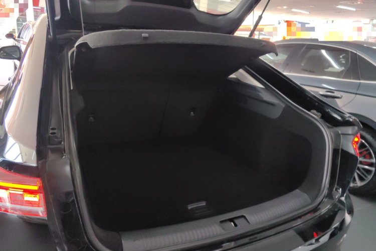 奔腾B70 2025款 龙耀版 1.5T 欢享型机舱底盘23