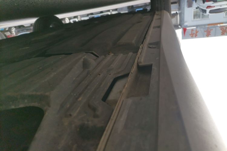 福特 福克斯 2021款 三厢 EcoBoost 180 自动锋潮型局部细节9002