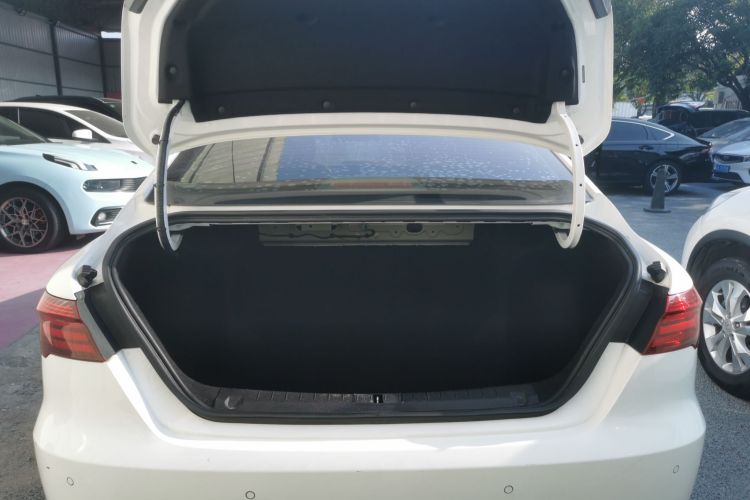 吉利汽车 缤瑞 2020款 改款 1.4T CVT亚运版机舱底盘23