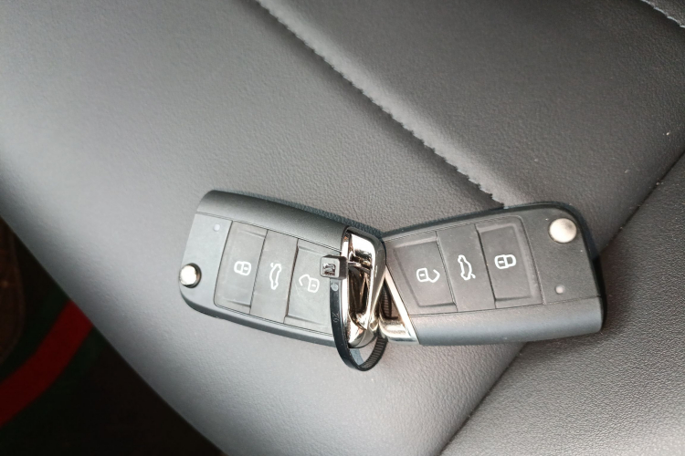 大众 宝来 2023款 200TSI DSG悦行版中控内饰7001