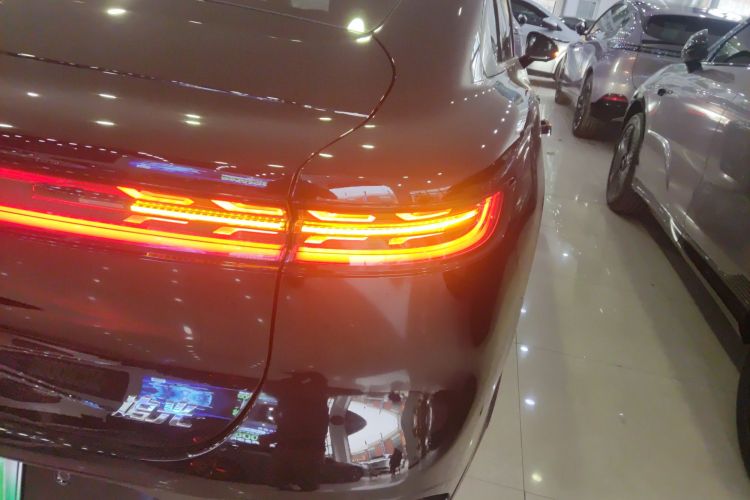 岚图汽车 岚图追光 2023款 四驱长续航版车身外观6006