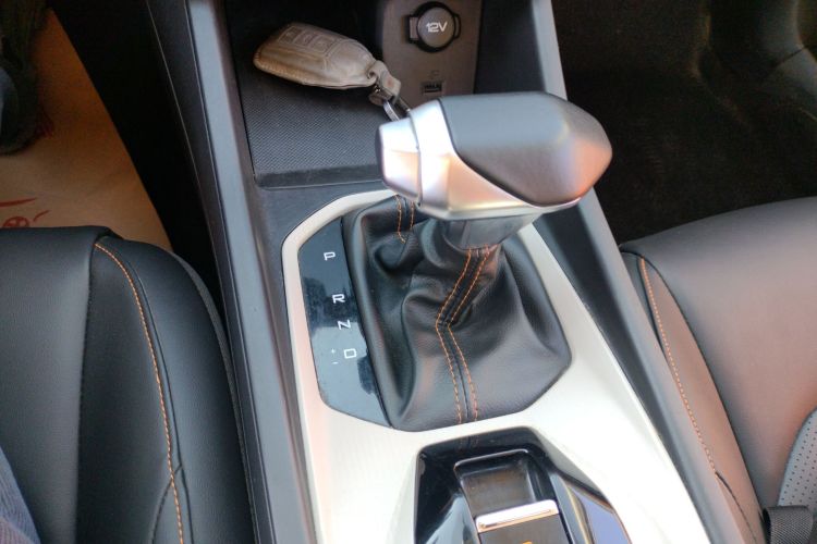 东风风神 奕炫 2023款 马赫版 1.5L 自动追影版中控内饰18