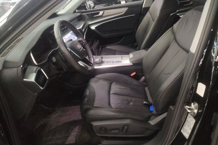奥迪A6L 2021款 40 TFSI 豪华致雅型中控内饰19