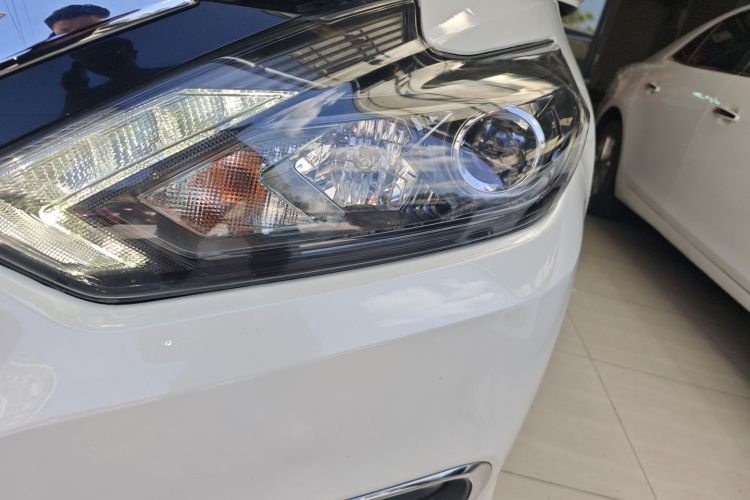 日产 天籁 2016款 改款 2.0L XL舒适版局部细节36