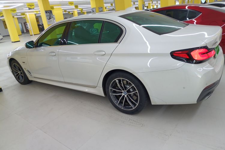 宝马5系新能源 2022款 535Le M运动套装车身外观6003