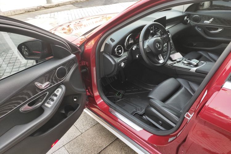 奔驰C级 2018款 C 180 L 时尚型运动版中控内饰20