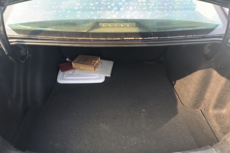 大众 朗逸 2015款 1.6L 自动舒适版机舱底盘23