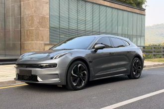 极氪001 2022款 长续航双电机 WE版