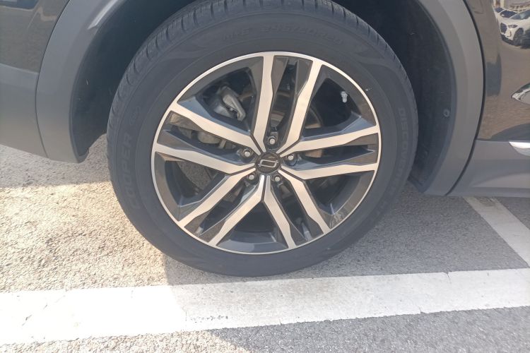 奔腾T99 2023款 2.0T 自动尊享型（6AT）车身外观6008