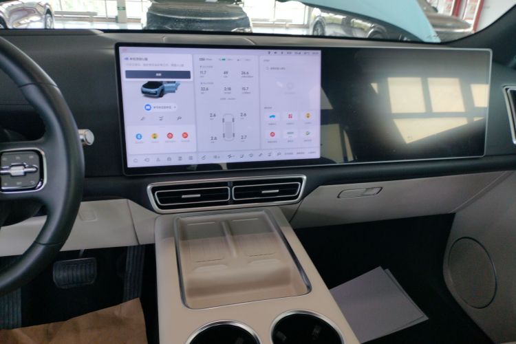 理想汽车 理想L8 2024款 Max中控内饰16
