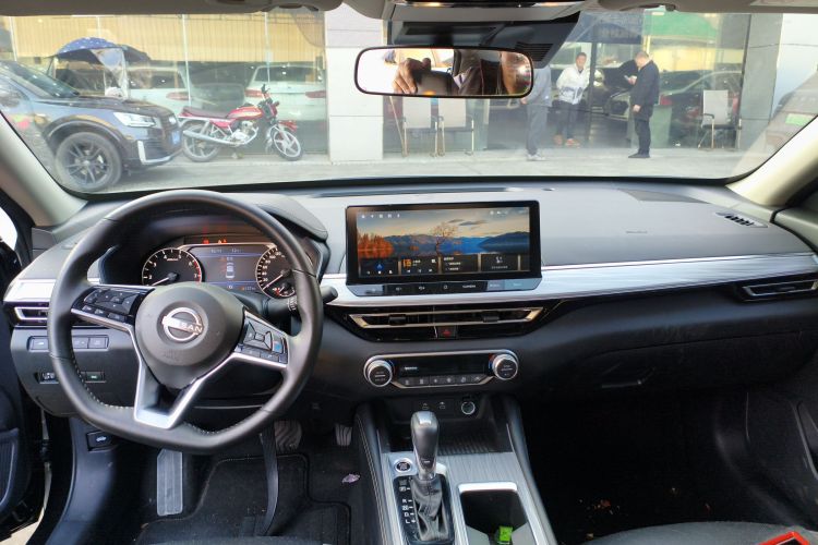 日产 天籁 2022款 2.0T XL 进享版中控内饰7002