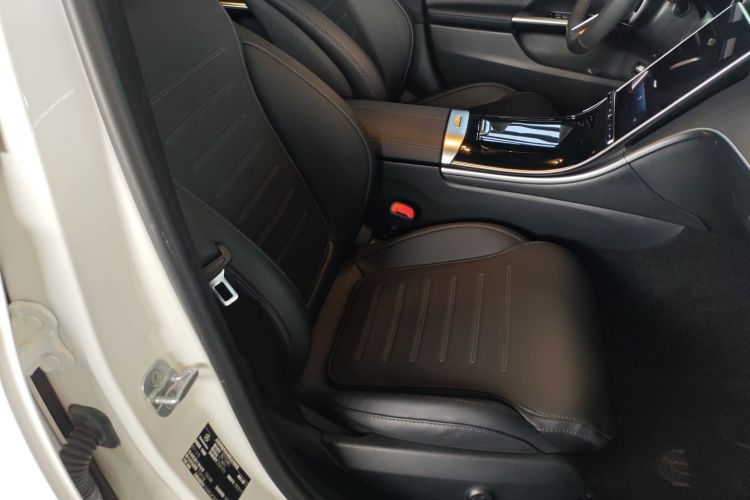 奔驰C级 2024款 C 260 L 运动版局部细节41