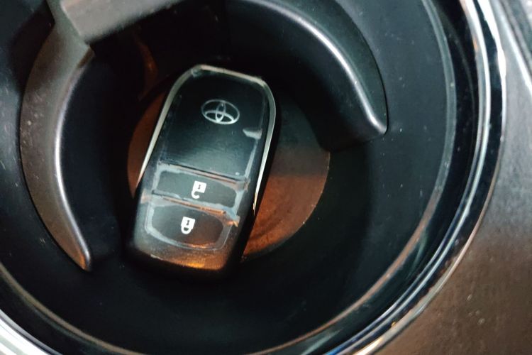 丰田 汉兰达 2018款 2.0T 四驱豪华版 7座 国VI中控内饰11