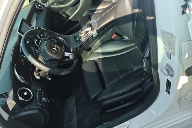 奔驰C级 2015款 C 180 L 运动型局部细节19