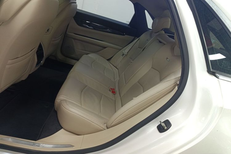 凯迪拉克CT6 2016款 28T 精英型中控内饰21